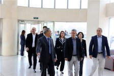 古巴副总理佩尔多莫率代表团访问百泰生物药业有限公司